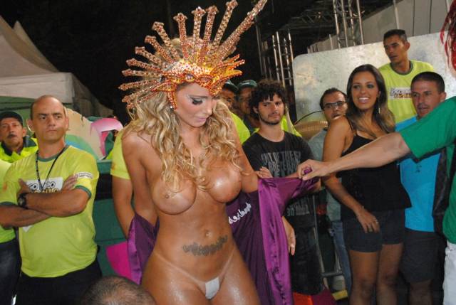Mulheres peladas no carnaval 44
