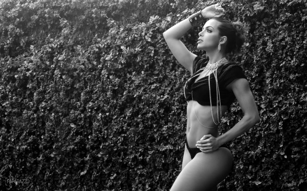 Carla Pratá posa para o Paparazzo 24