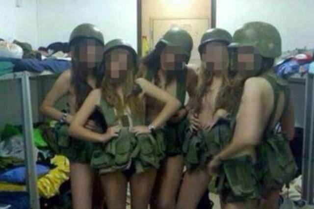 Gostosas Militares israelenses atacam novamente ao fazer video com dança sensual 4