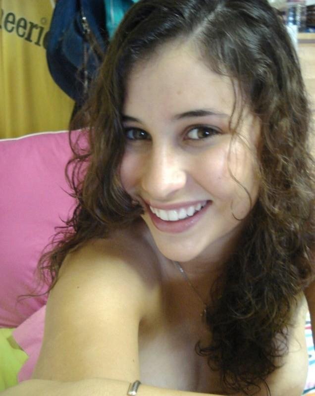 Amanda, novinha de Brasília caiu na net 12