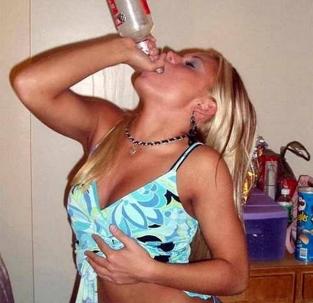 Quando as mulheres ficam bêbadas fazem cada coisa 21