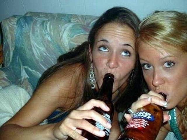 Quando as mulheres ficam bêbadas fazem cada coisa 22