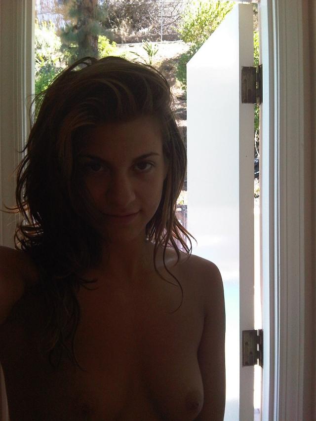 AnnaLynne-McCord-Naked-02