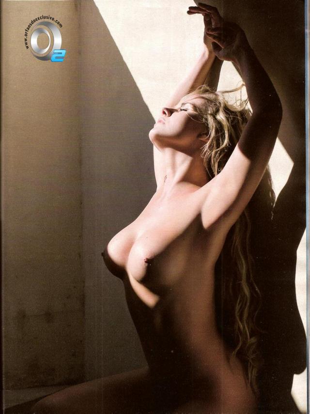 Veja fotos de Lola Melnick Nua Na Revista Playboy 5
