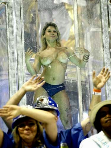 Mulheres peladas no carnaval 27