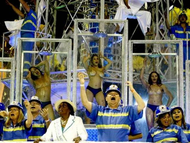 Mulheres peladas no carnaval 29