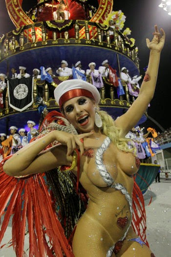 Mulheres Flagradas Peladas No Carnaval Não Conto