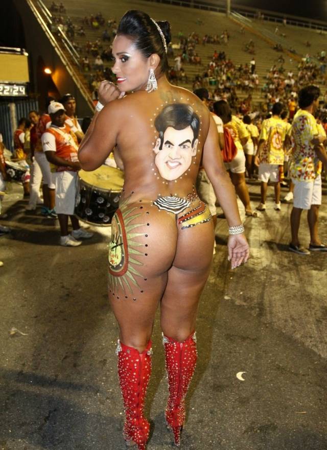 Mulheres Flagradas Peladas No Carnaval Não Conto