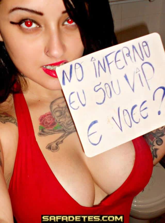 Rockeira bem gostosa toda tatuada caiu na net 40