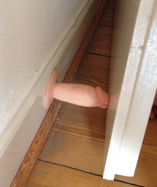 Reaproveitando brinquedos sexuais em casa 4