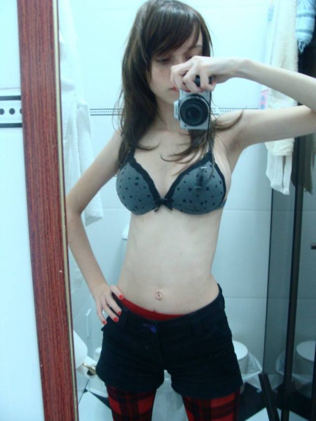 Nudes Da Ruivinha Magrinha Linda E Safada Não Conto