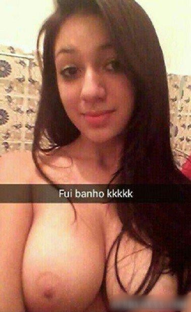 Priscila novinha pelada peituda linda caiu no Snapchat 13