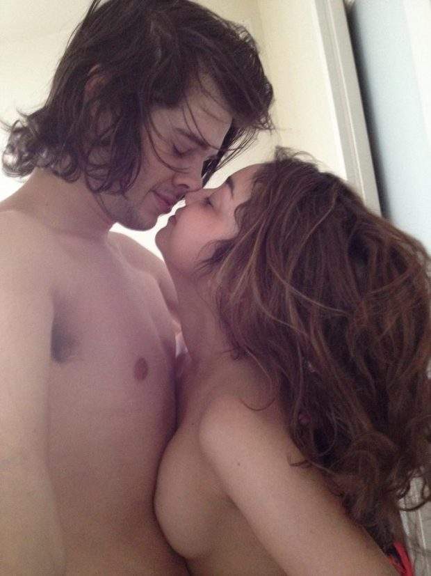 Atriz Sarah Hyland nude caiu na net em fotos e video intimo 