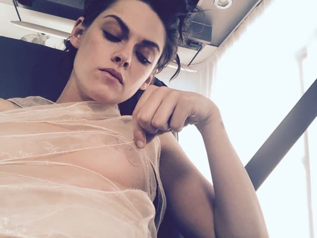 Fotos intimas da atriz Kristen Stewart pelada é vazada por hacker 10