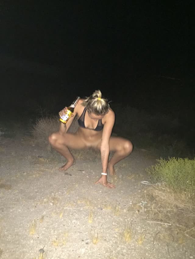 Miley Cyrus tem fotos intimas pelada vazadas por hacker confira 15