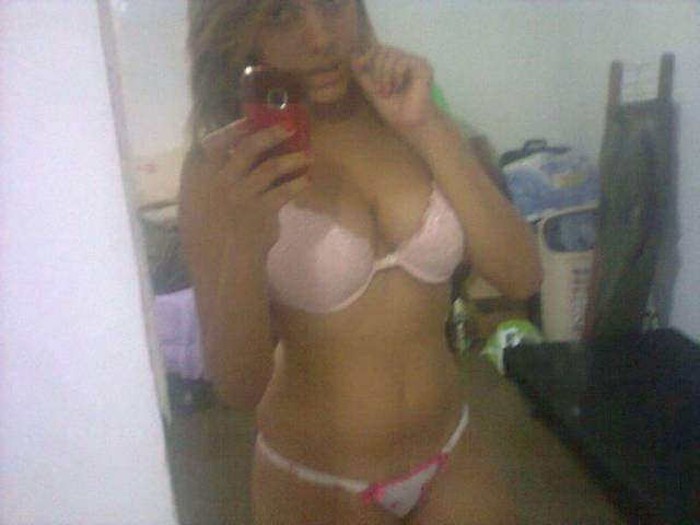 Daiane vazou com fotos intimas no whatsapp 11