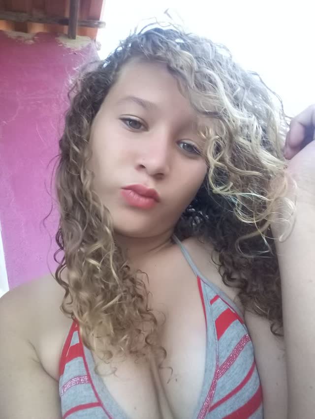 Curlyamelie