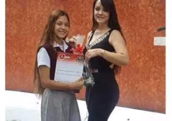 Roubaram o celular da professora safada e caiu na net | Não Conto->