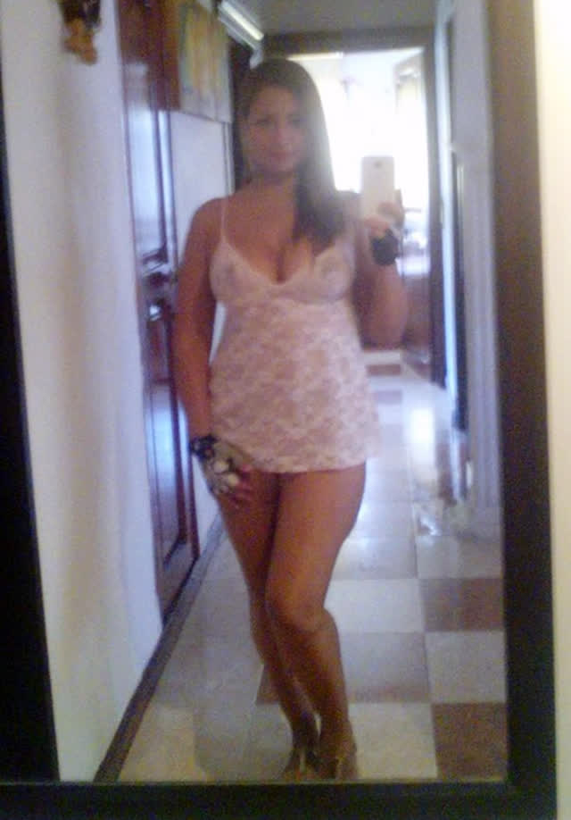 Loirona bucetuda enviou nudes pelada 10