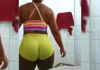 Coroa cavala tirou a roupa rebolando o bundão | Não Conto