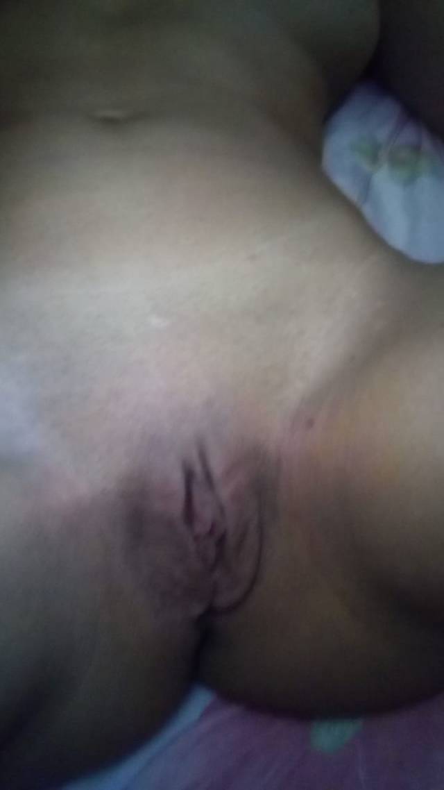 magrela-bem-gostosa-mostrando-o-cuzinho-20