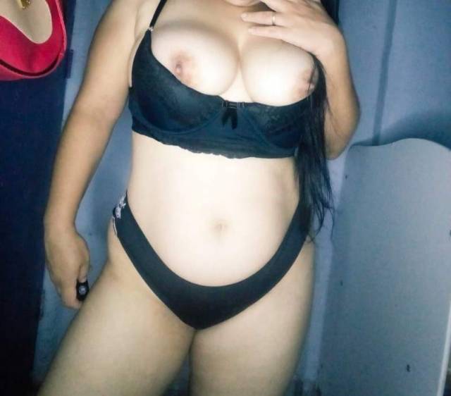 fotos-caseiras-da-safadinha-muito-tesuda-10