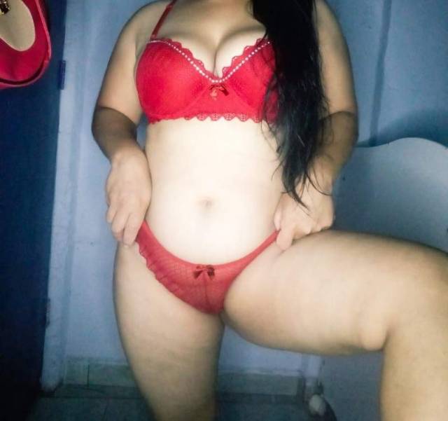 fotos-caseiras-da-safadinha-muito-tesuda-2