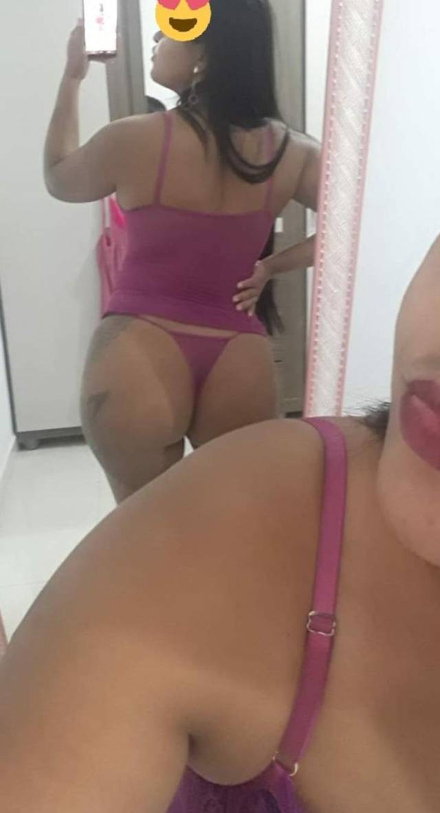 fotos-amadoras-do-primeiro-menage-feminino-com-a-esposa-4