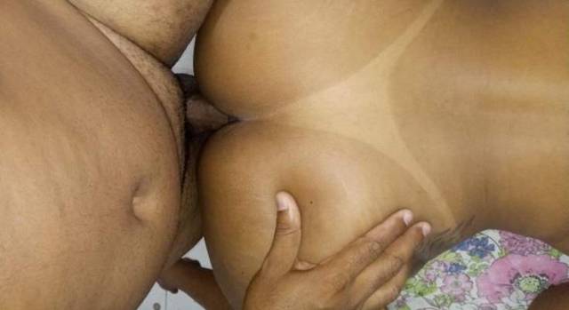 fotos-amadoras-do-primeiro-menage-feminino-com-a-esposa-6