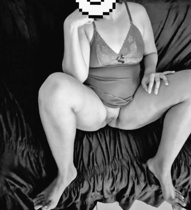 coroa-da-bunda-grande-com-fotos-pelada-toda-gostosa-7