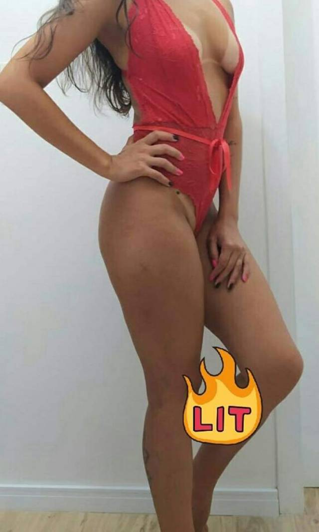 morena-tesuda-pelada-sabe-provocar-demais-nas-fotos-intimas-3