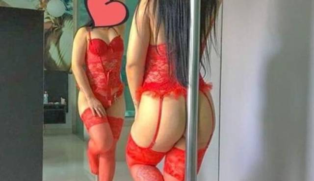 marido-exibindo-a-esposa-gostosa-demais-11