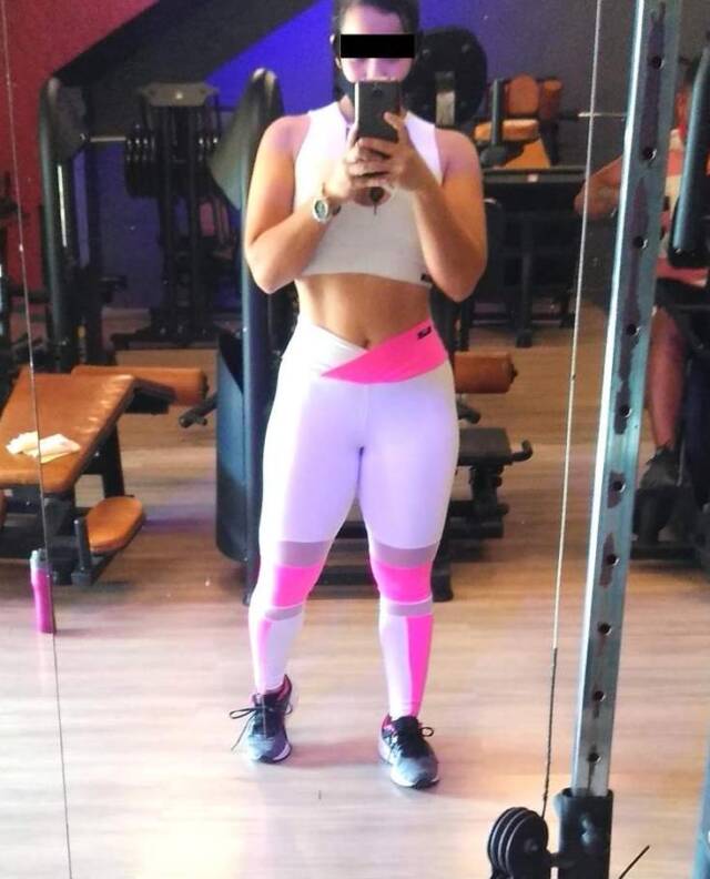 namorada-gostosa-da-academia-peladinha-4