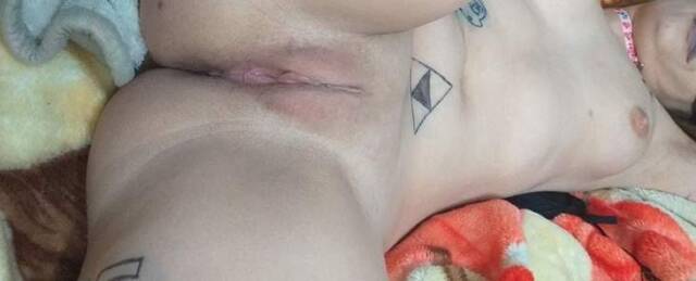branquinha-nerd-tatuada-da-bucetinha-linda-7