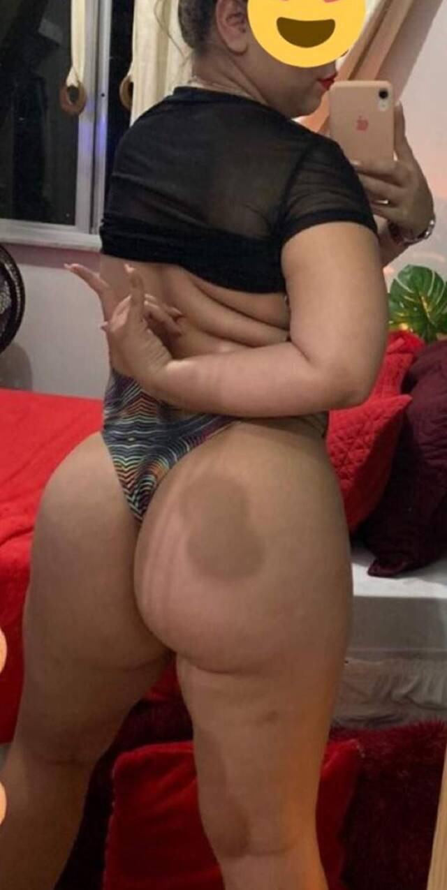 esposa-gordelicia-da-bunda-grande-10