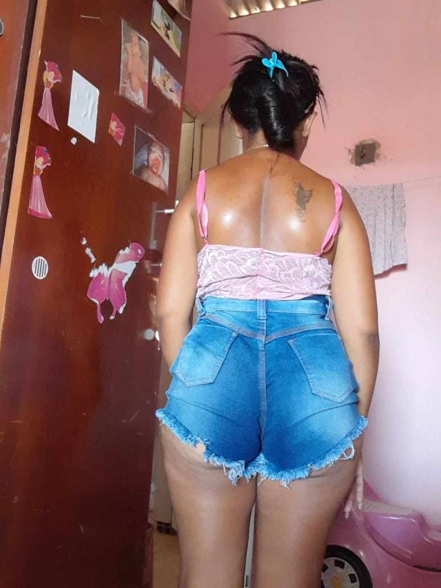 negra-gostosa-em-fotos-amadoras-pelada-3