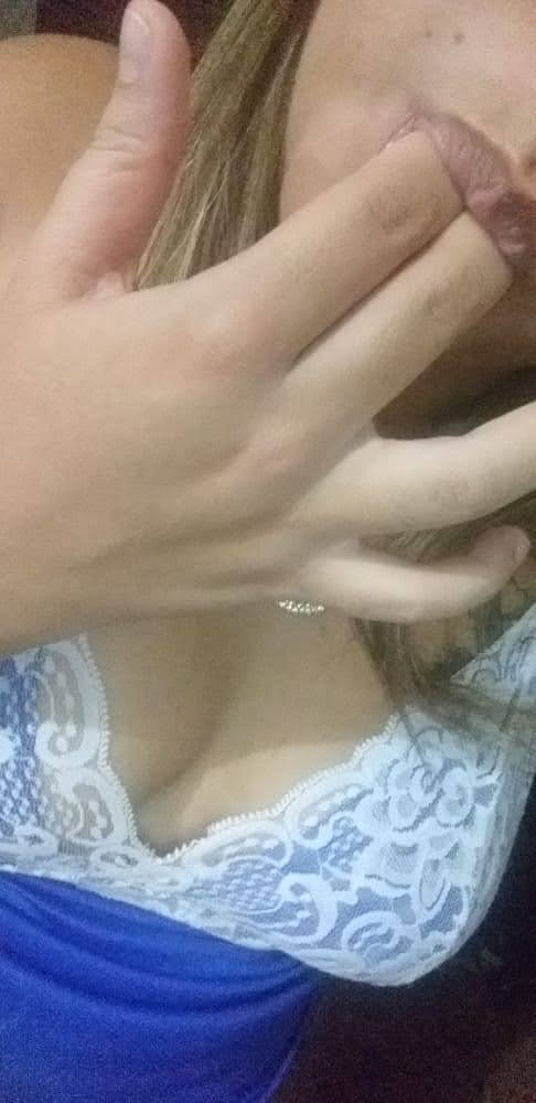 loira-safada-ficou-peladinha-pra-tirar-fotos-10