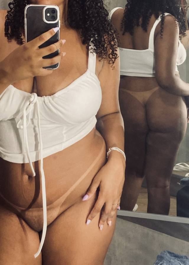gordinha-dos-peitos-grandes-em-fotos-pelada-5