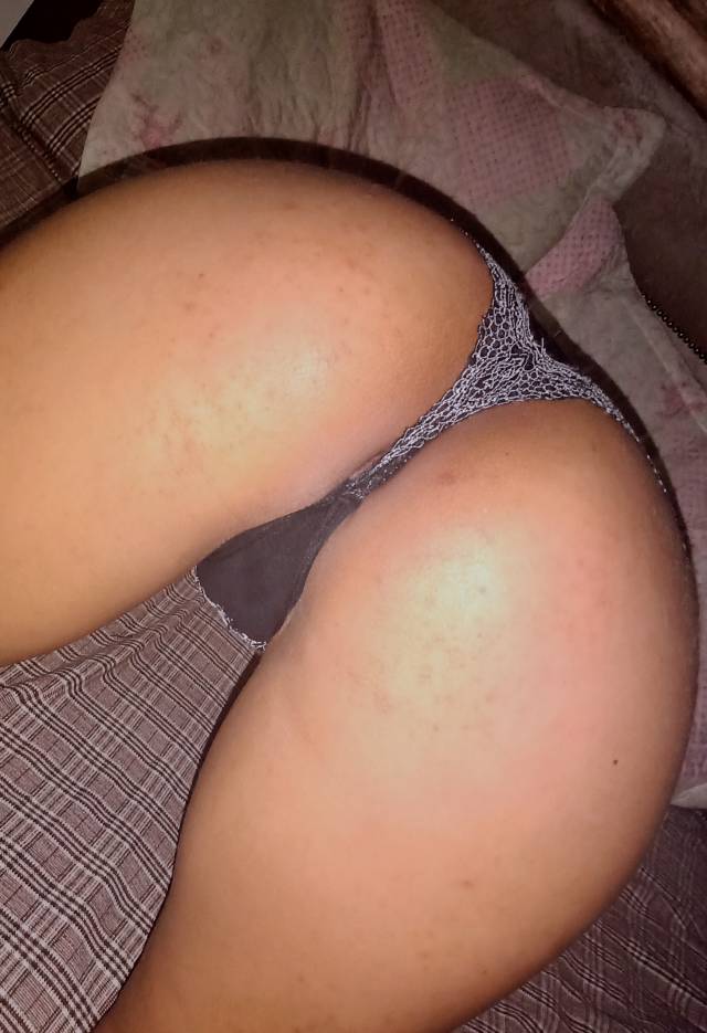 esposa-de-um-amigo-peladinha-e-transando-10