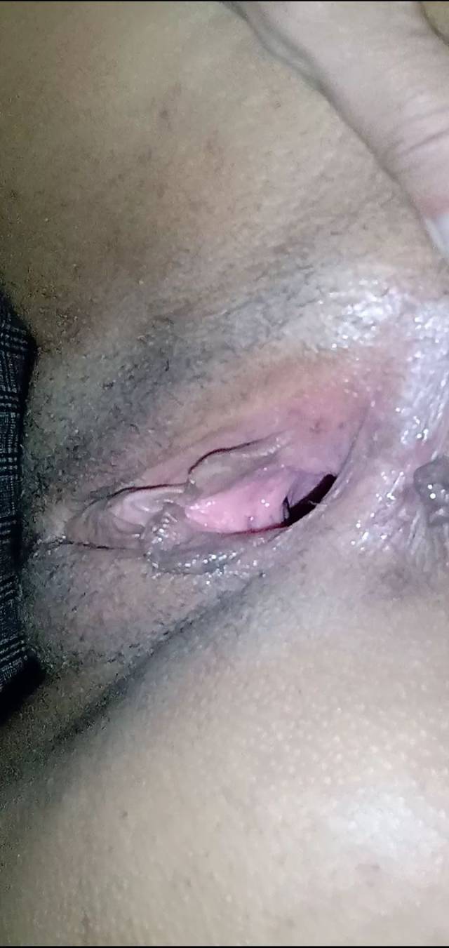 esposa-de-um-amigo-peladinha-e-transando-16