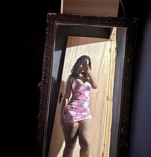 fotos-novinha-cavala-tatuada-pelada-4